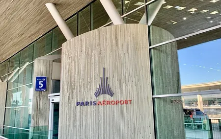 Private Transfer CDG Airport <-> Paris - One way