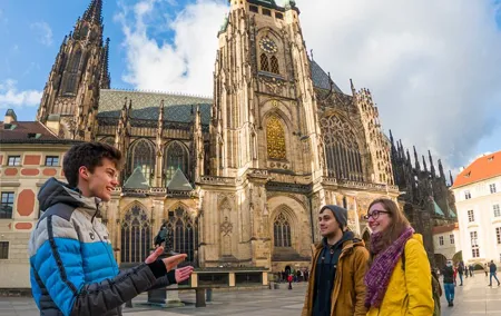 Private Walking Tour: From Charles Bridge to Prague Castle