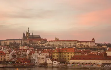 Charles Bridge and Prague Castle Walking Tour