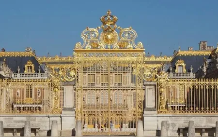 Versailles Palace & Gardens Semi Private Guided Tour with Pick up
