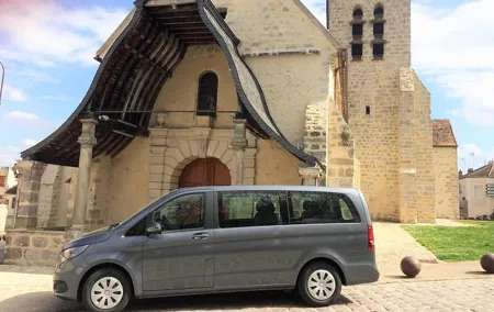 Private Paris Airport Layover with English speaking Driver