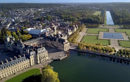 Private Half Day Trip: Paris to Castle Fontainebleau