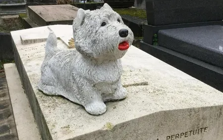 One Hour Père Lachaise Cemetery: A Self-guided Audio Tour