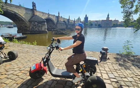 Prague Trike & e-Scooter Tour: Castle Viewpoints & Charles Bridge