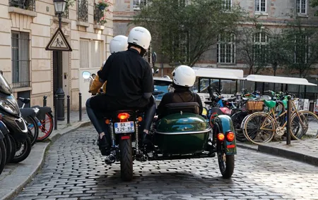 Paris Sidecar Excursion with Hotel Pick-up !