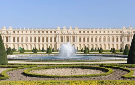 Half-Day Private Versailles Trip and Seine River Cruise