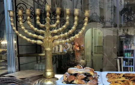 Historic Jewish Quarter Walk in Paris