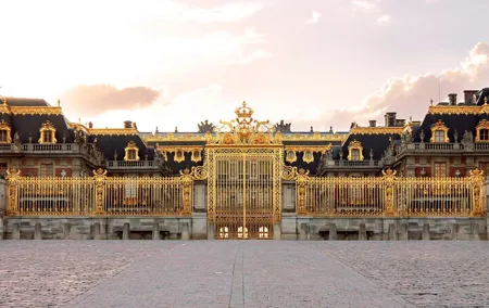 Paris Airports Transfer CDG/ORLY/LBG to Versailles by VAN 8 pax