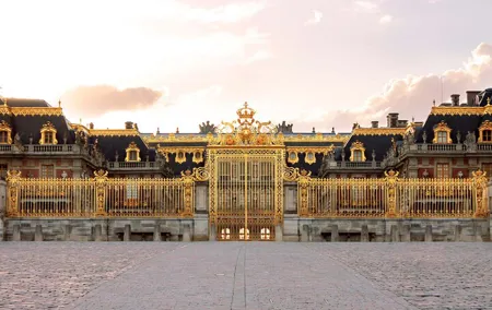 Private tour of Paris and Versailles from Paris with pick up