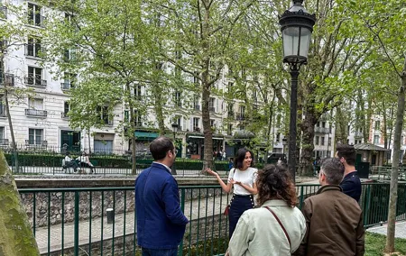 Explore & Taste Canal Saint Martin in Paris - Brunch or Wine Tour