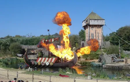From Paris: Le Puy du Fou, transport + 1 day ticket
