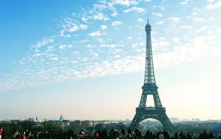 Private 12-Hour City Tour of Paris from London with roundtrip train tickets incl