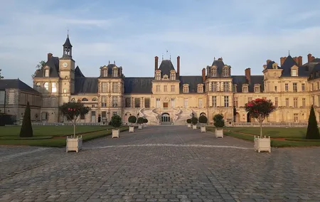 Fontainebleau and Vaux-le-Vicomte Private Tour from Paris