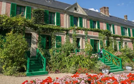 Giverny and Marmottan Monet Museum Private Day Trip from Paris