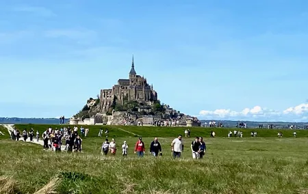 7 day Paris Must-Do Normandy History Culture D Day Small Group15