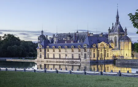 Skip-the-line Château de Chantilly Trip by Car from Paris