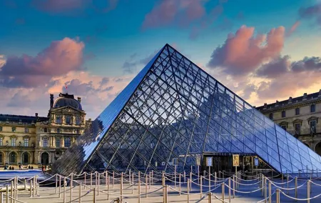 Louvre museum with private hotel pick up and drop