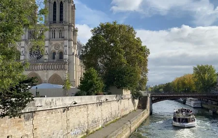 Paris Half Day Semi Private Tour with Private Options