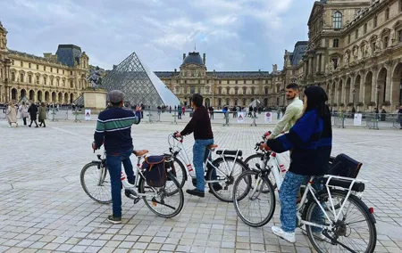 Paris City Highlights Guided Bike Tour