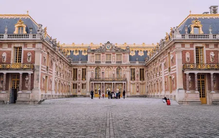 Excursion to discover the Versailles Monarchy