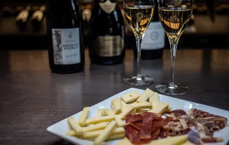 Champagne & Terroir Treasures: Viator's Terroir Gourmet Delight