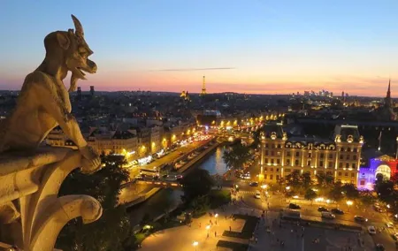 Paris until the heart of the night