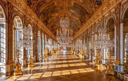 Private I From Paris tour to Magnificent Versailles and Gardens