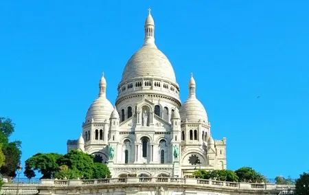 Montmartre : Walk in the Footsteps of Famous Impressionists