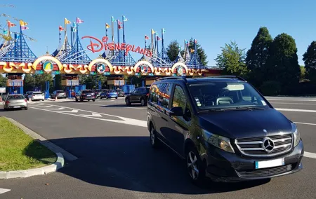 Private transfer EN VAN - DE Paris CDG Airport to Disneyland