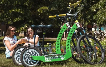 Rent your E-Scooter Hugo Bike in Prague!