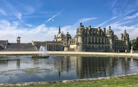 Half Day Trip: Paris to Castle of Chantilly, Museums and Park