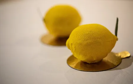 Lemon Trompe L’oeil - Pastry optical illusion in Le Marais