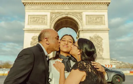 Paris Professional Photoshoot at the Arc de Triomphe