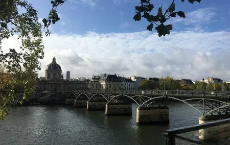 Small Group Tours of Paris in Italian (2 Itineraries)