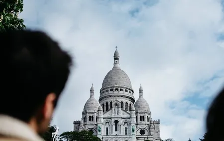 2-hour Walking Tour Through The Charms of Montmartre