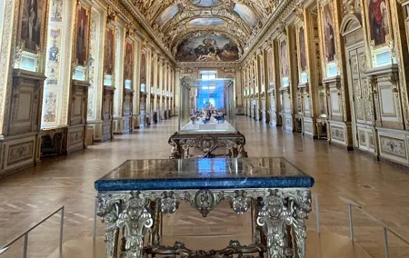 PRIVATE Louvre Wonders & Hidden Treasures Visit