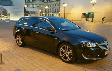 Private Taxi from Charles de Gaulles Airport to Paris