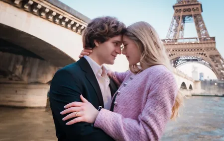 Private Professional Photoshoot near the Eiffel Tower in Paris
