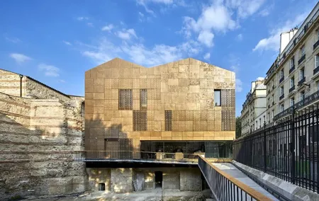 The Medieval & Romain (Marais & latino quarter)