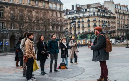 2 Hour Walking Tour Through Treasures of the Marais