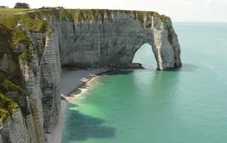 Etretat and Le Havre Private Day Trip from Paris