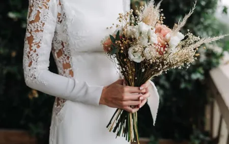 Paris 1e: 3 Hour Wedding Bouquet Private Workshop