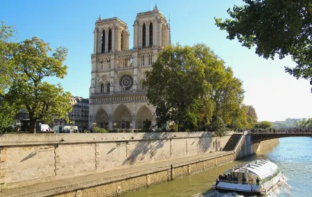 Paris Private Self Guided Safari with Digital Photobook