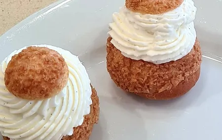 Workshop to Make Delicious Petits Choux in Paris