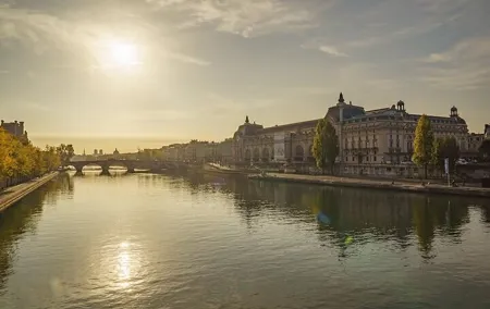 Paris Louvre Visit - Options: Private Guide, Breakfast & Cruise