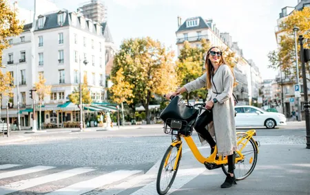 Bike Tour of Paris Old Town, Top Attractions and Nature