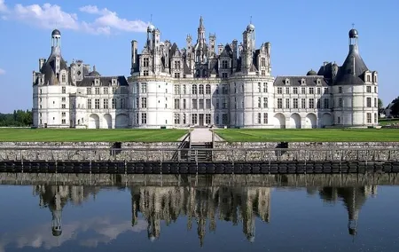 Day Trip: Paris to Loire Valley Castles - (champagne on board)