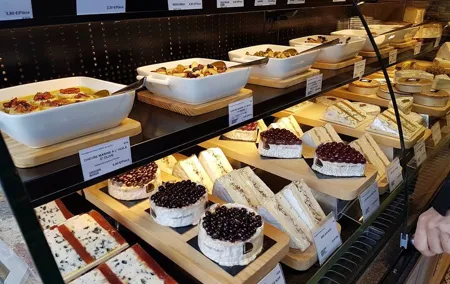 Gastronomic Walk in the Latin Quarter of Paris