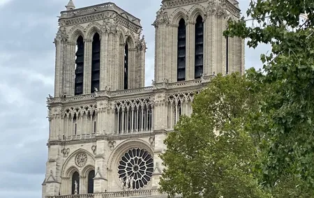 Tour Ile de la ville, Notre-Dame, Sainte-Chapelle and Concierge.