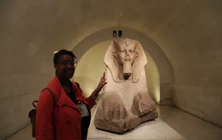 Paris: Louvre Museum & d'Orsay Museum Private Tour with Transfers